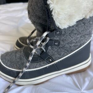 Time and Tru Sole Winter Boots